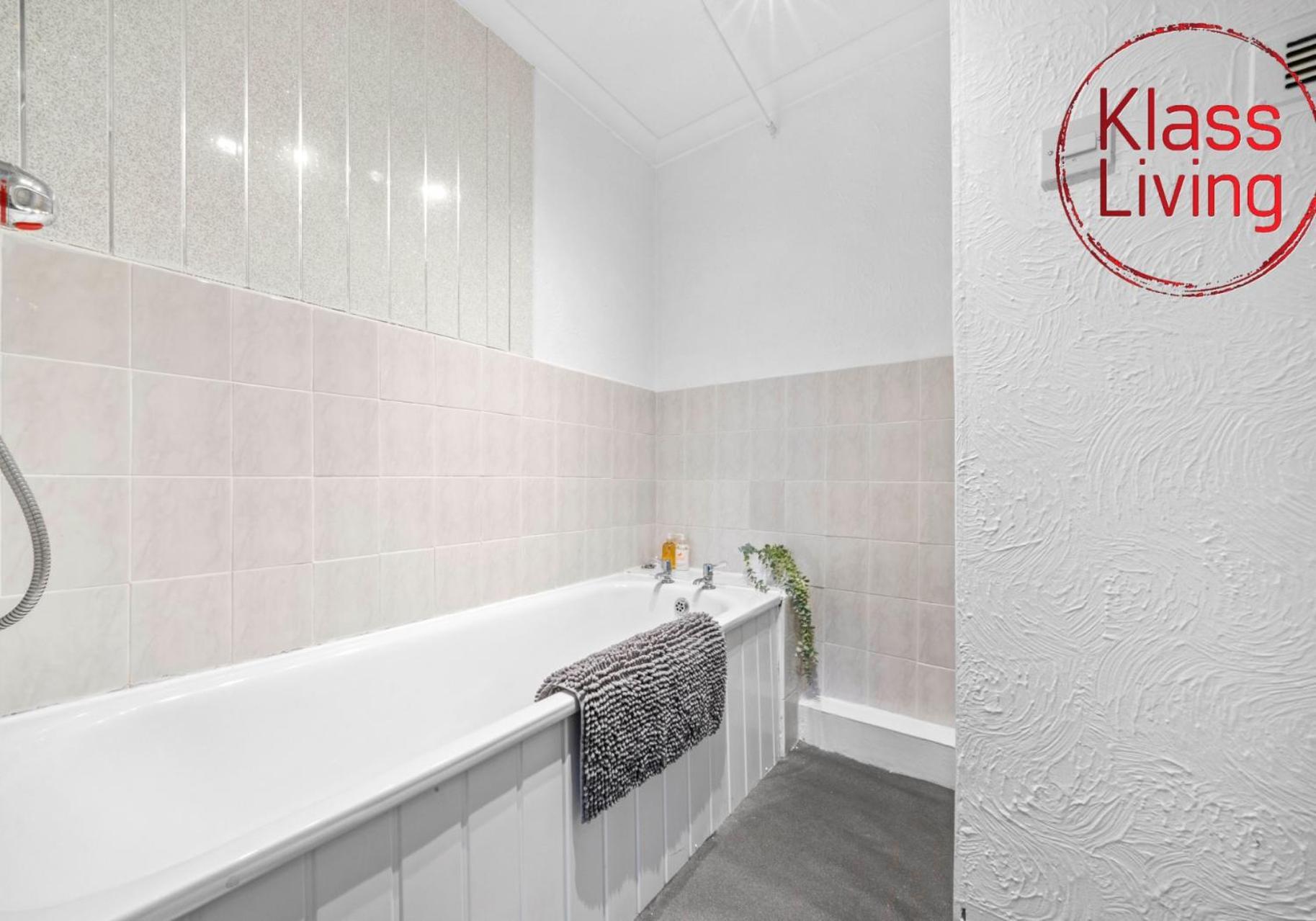 Elmbank Apartment By Klass Living Bellshill Exteriör bild